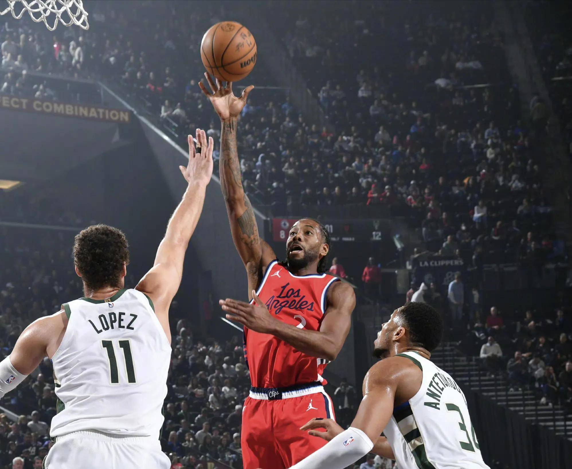 快船击败雄鹿，取得两连胜