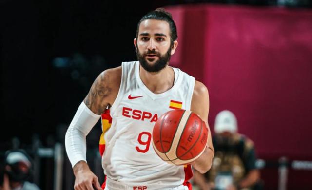 包含西班牙男篮展现强大实力，成功杀入半决赛的词条