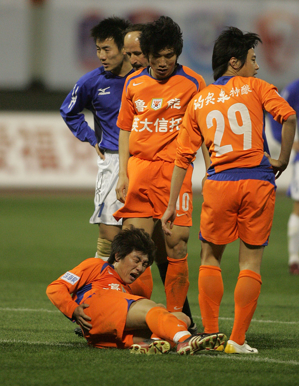 开云体育电竞-山东鲁能全队配合默契备战对手