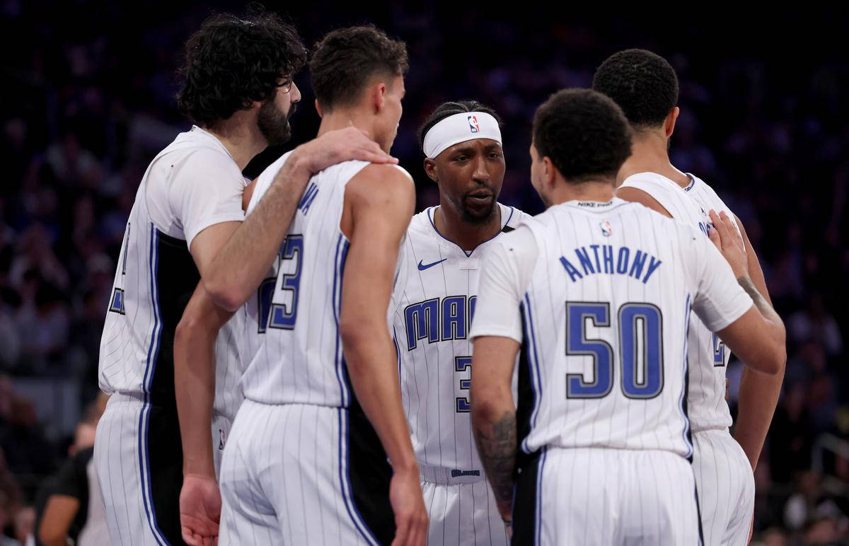 关于球队年轻锋线表现亮眼，勇敢争夺季后赛资格的信息