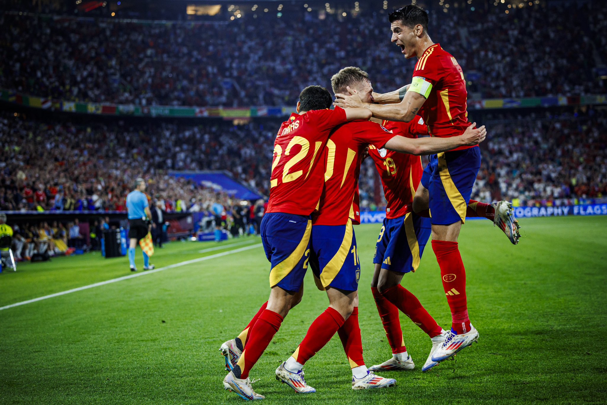 开云体育教练-欧洲强队备战附加赛，冲刺阶段备战