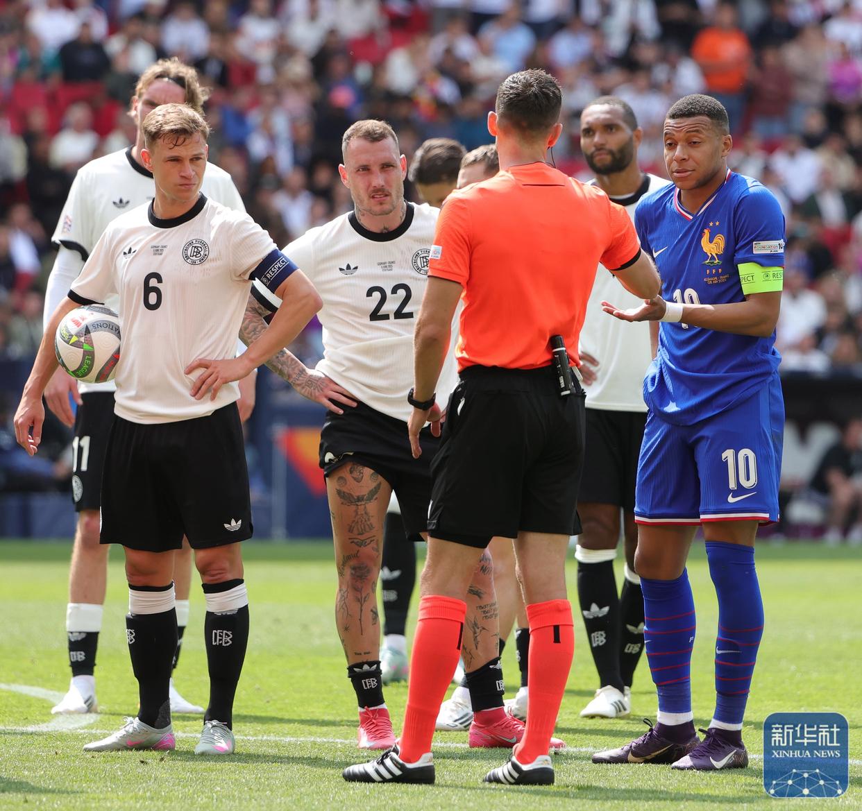 法国联赛赛季初传统强队步步落后，谁能逆袭？的简单介绍