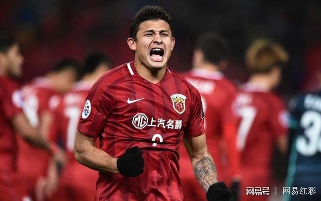 东京队员在比赛中勇往直前，守护主场晋级