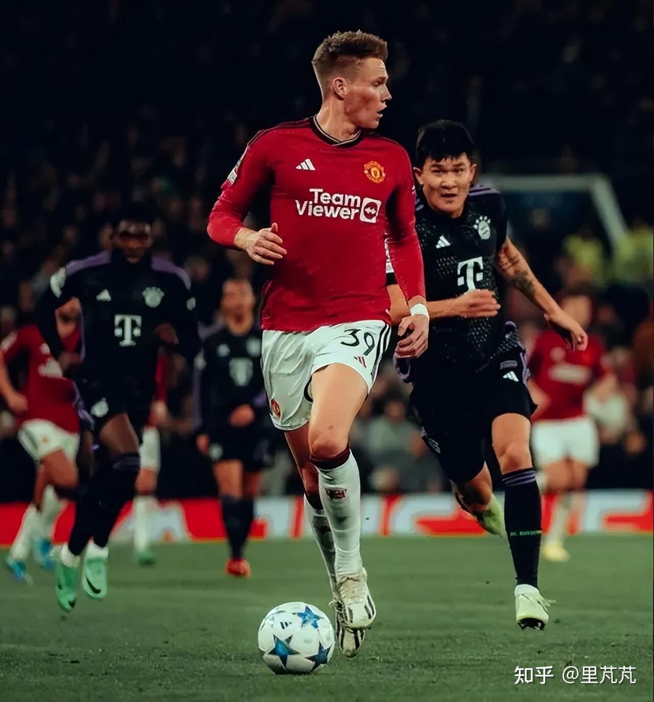 曼联逆袭拜仁慕尼黑，艰难晋级