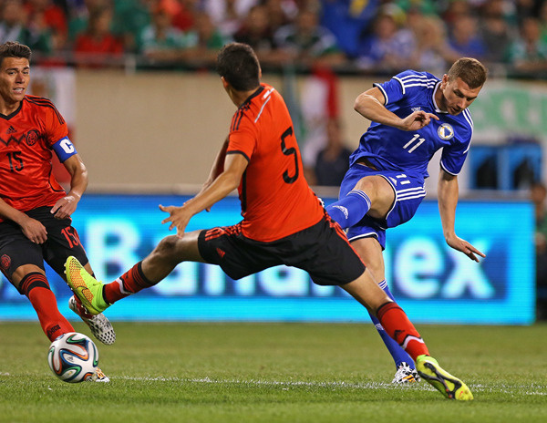 波黑国家队客场小胜，赛场背景