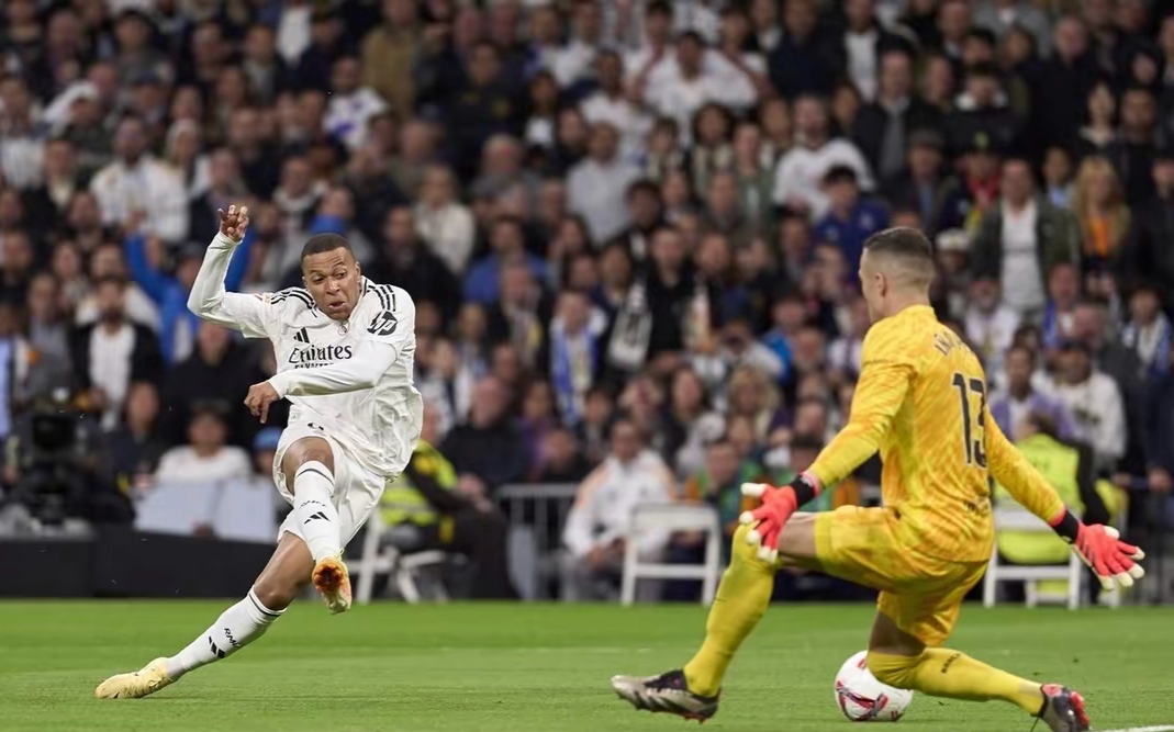 开云体育网站-巴萨呐喊冠军，诉说欧冠夺冠心声