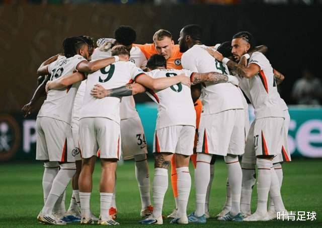 开云体育网站-中场球员完成精准传球助攻进球