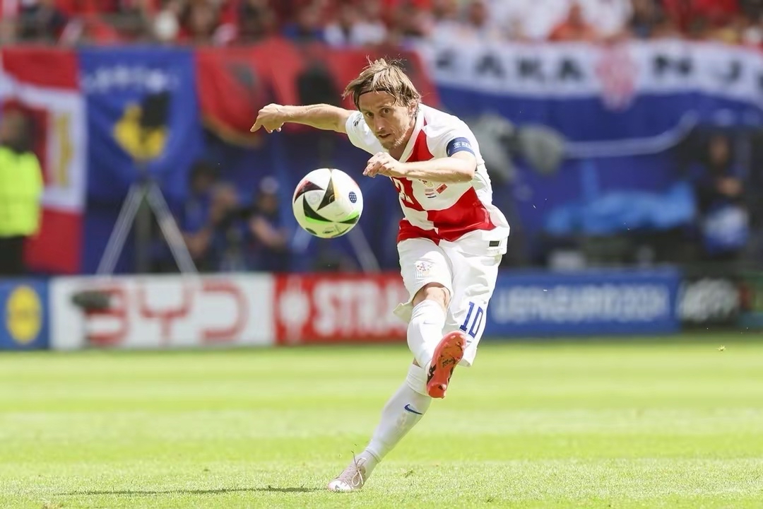 开云体育登录-爱沙尼亚队在欧洲杯赛中展现出色表现，赢得比赛的简单介绍