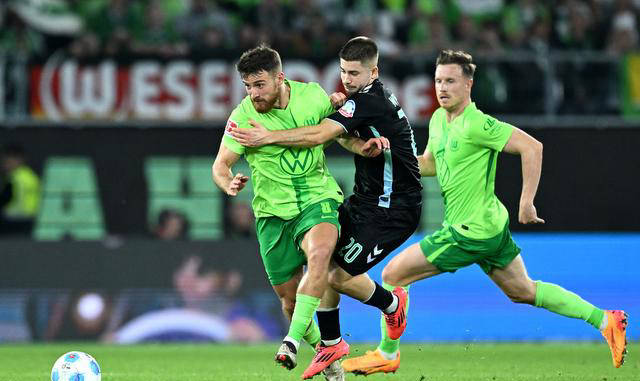 包含沃尔夫斯堡客场不敌对手,遭遇失利的词条 包含沃尔夫斯堡客场不敌对手,遭遇失利的词条