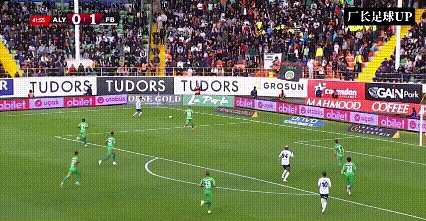 包含智慧战术奏效，球队取胜保持领先的词条